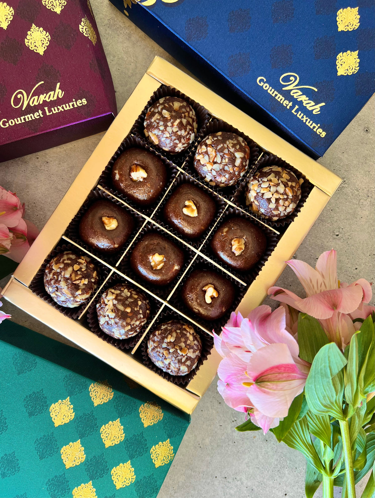 Gold Holiday Gourmet Gift Hamper - Choco Loco Medium Box