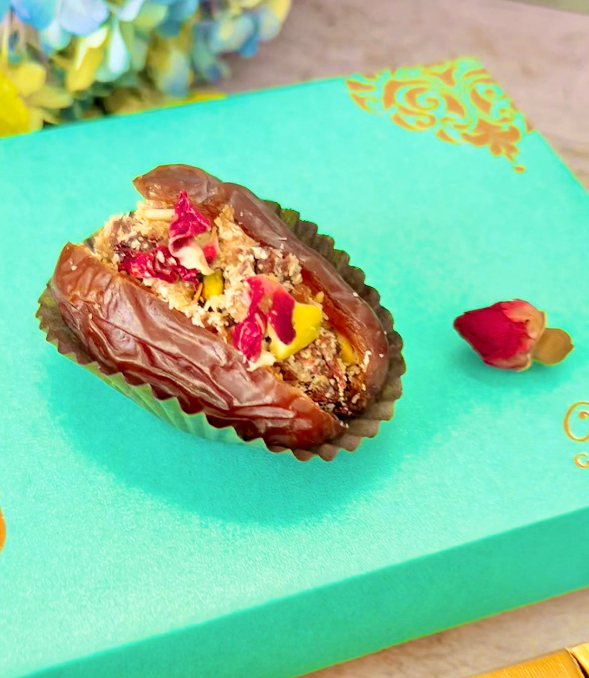 Paan Mukhwaas Dates Gift Box