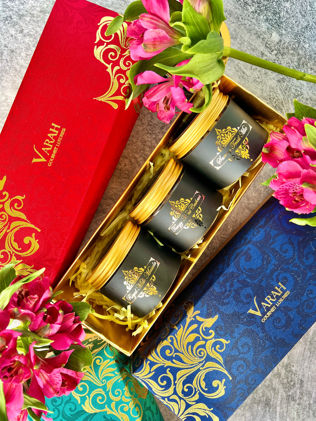 3 Varah snack jars packed in a fold foiled gift box